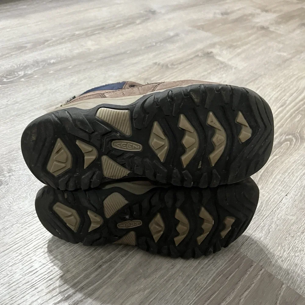 Keen Kanibou Kids Size 4 Winter‎ Leather Snow Hiking Boots
